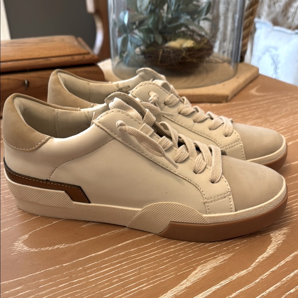 Dolce Vita Harryson Lace Up Sneakers